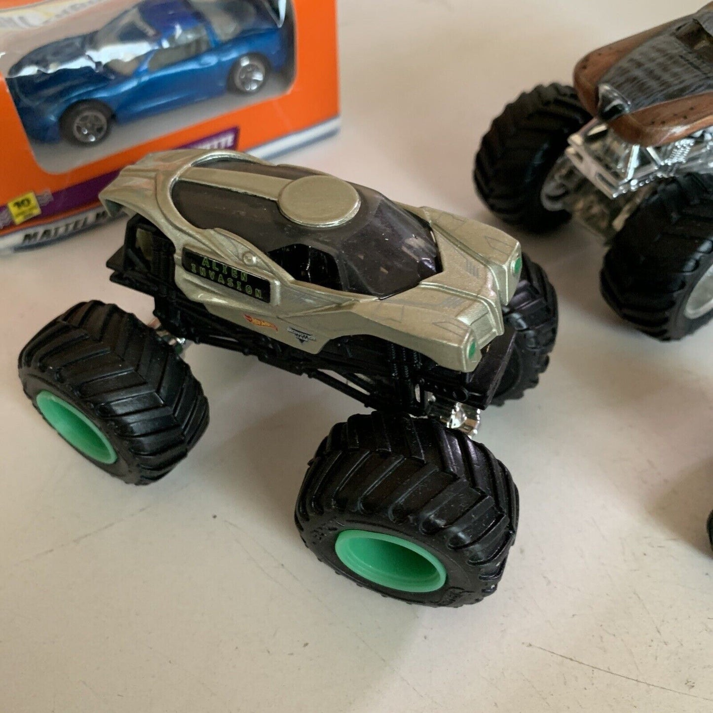 6x Hot Wheels Monster Trucks Matchbox Trucks Cars