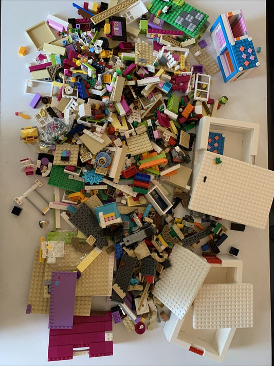 Bulk Lego Friends Large & Small Pieces. 2.6kg