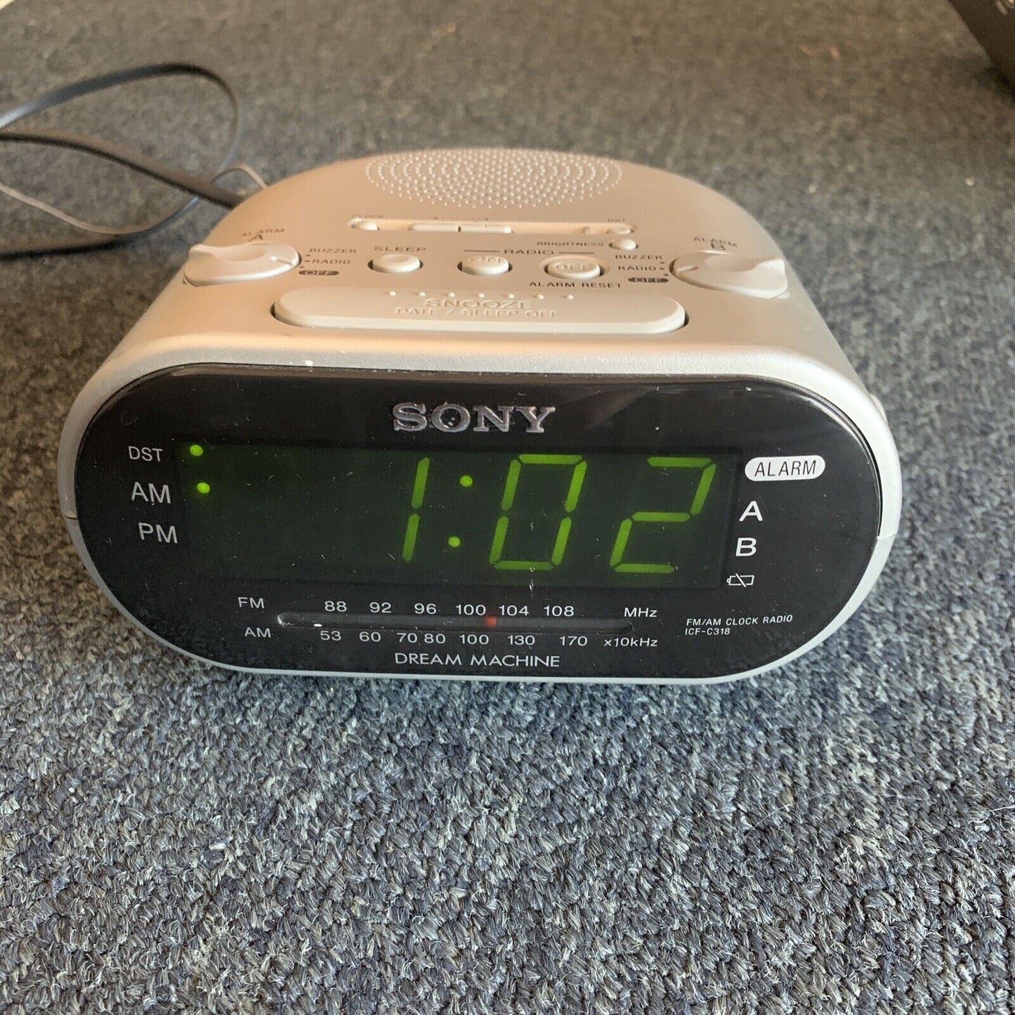 Sony ICF-C318 Alarm Clock Radio AM/FM Snooze Function