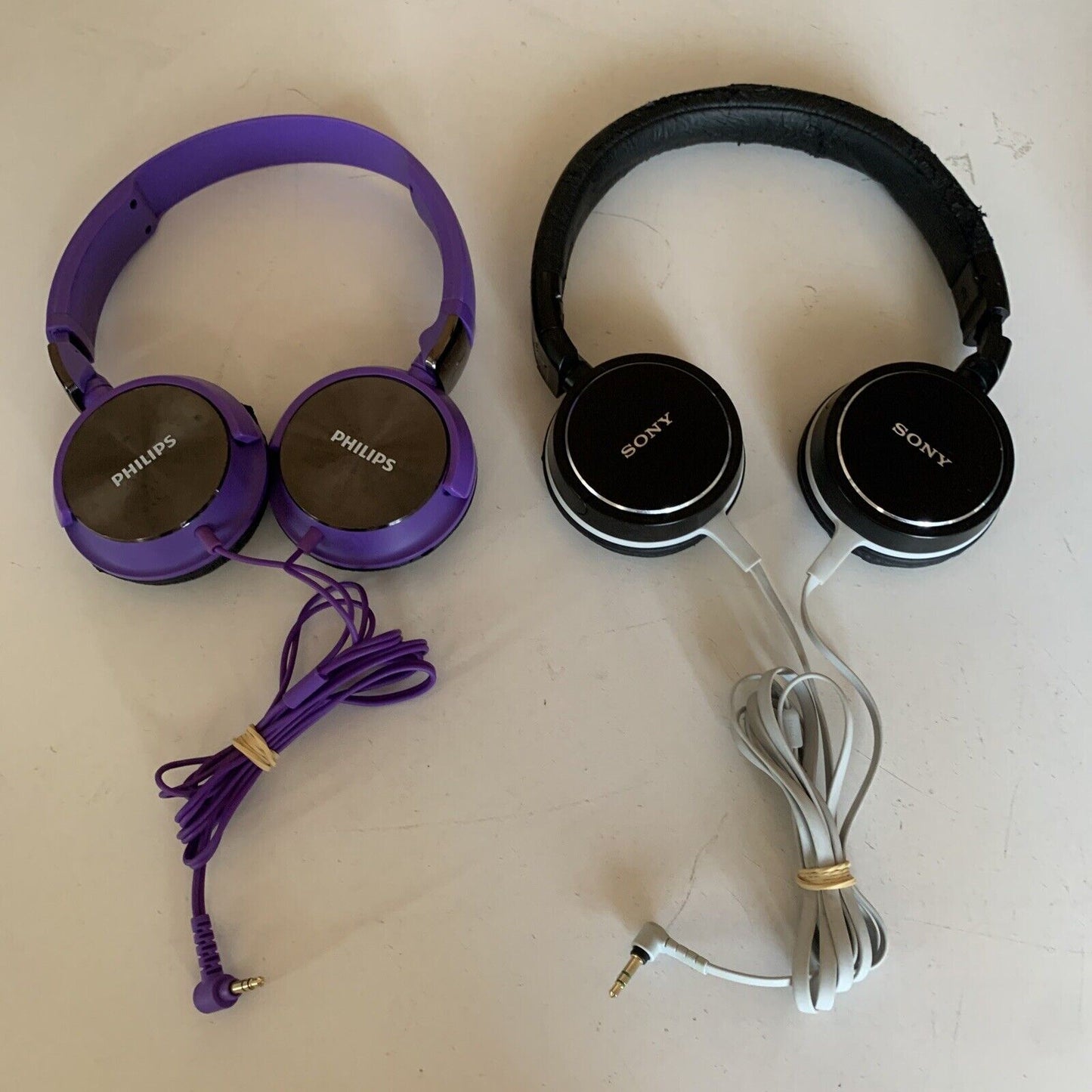 Sony MDR-ZX600 & Phillips Headphones 3.5mm Jack Worn Earpads