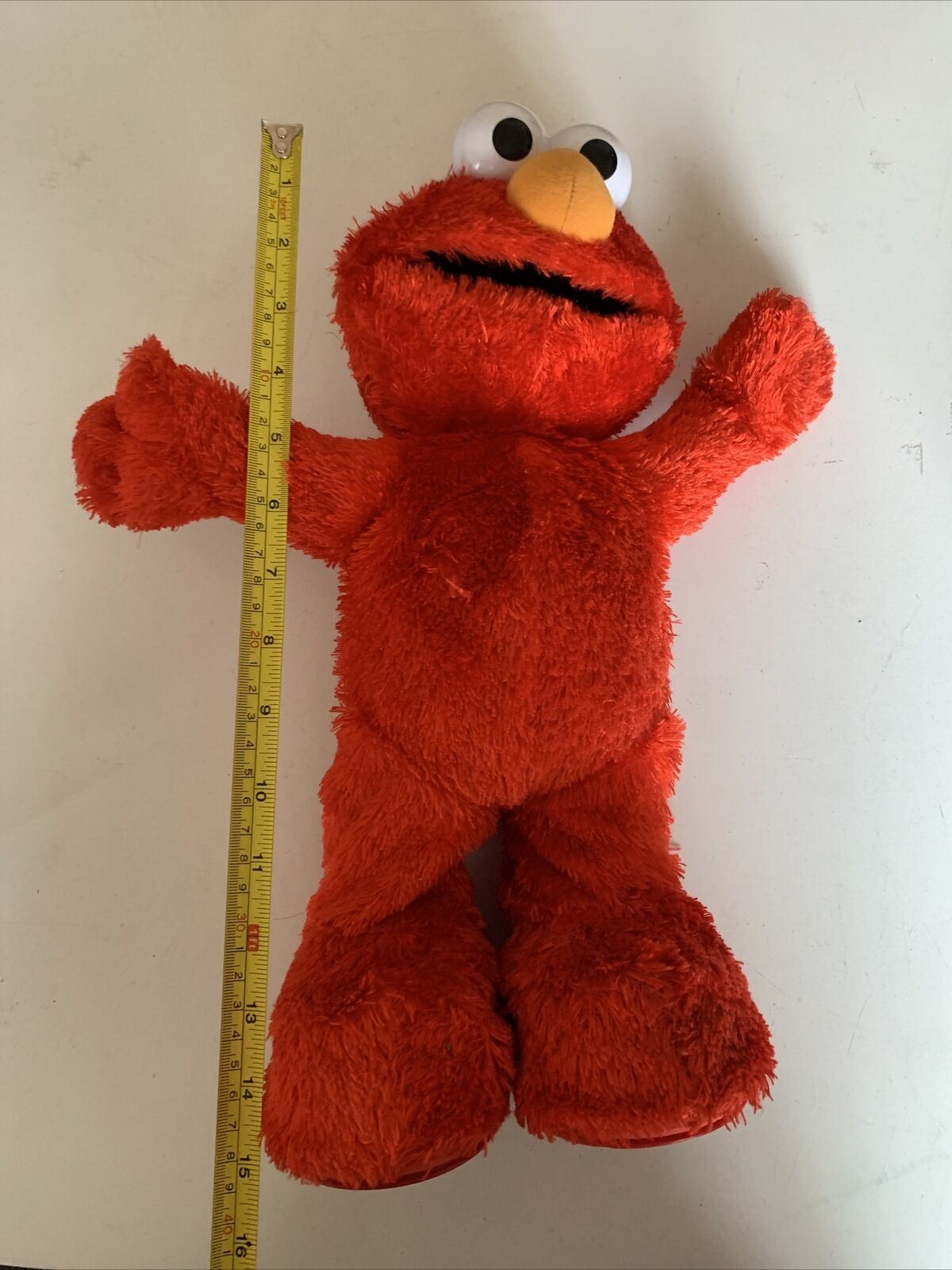 Elmo Dancing Singing Hokey Pokey Sesame Street 2010 Mattel 14"