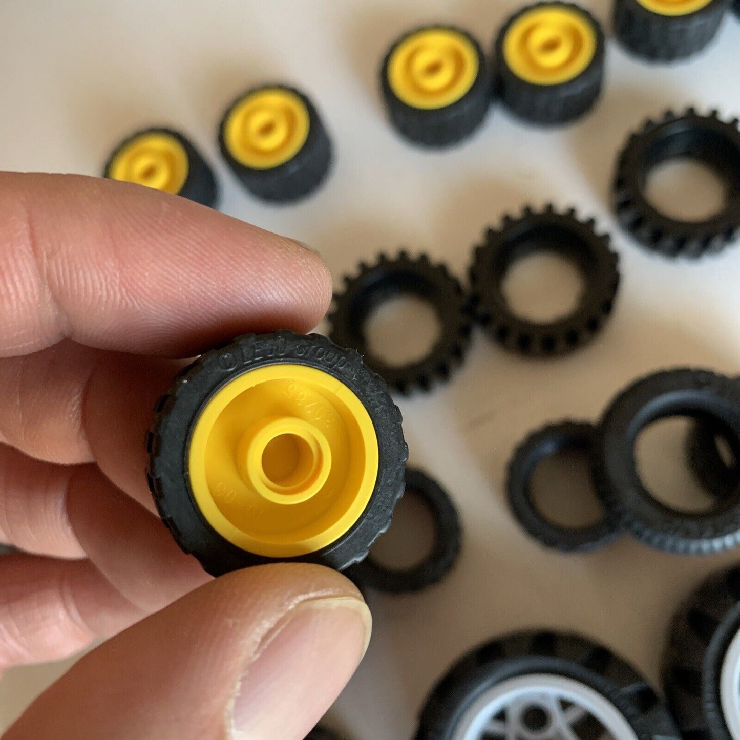 43x Lego Mindstorms Wheels Tires parts