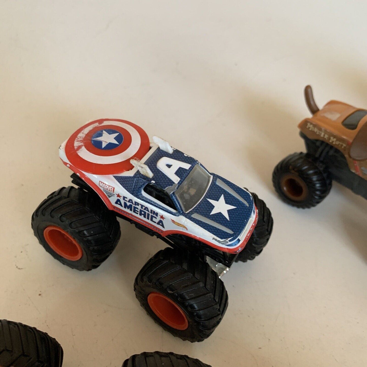 5x Monster Jam Truck Hot Wheels Trucks Mattel