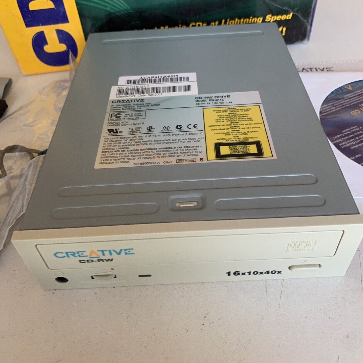 Creative CD-RW Blaster 16x10x10 Internal IDE RW1611E