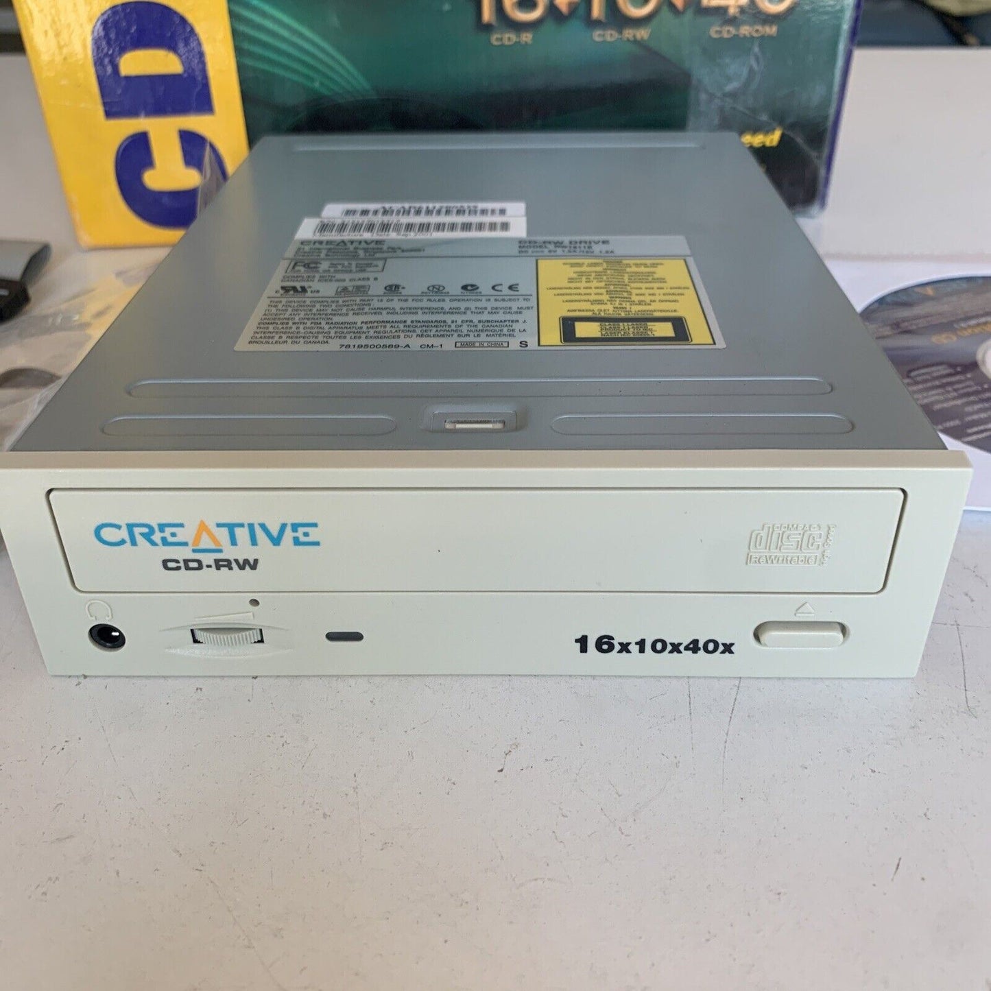 Creative CD-RW Blaster 16x10x10 Internal IDE RW1611E