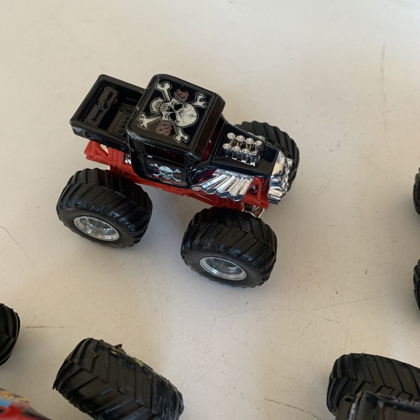 8x Mattel Hot Wheels Monster Trucks