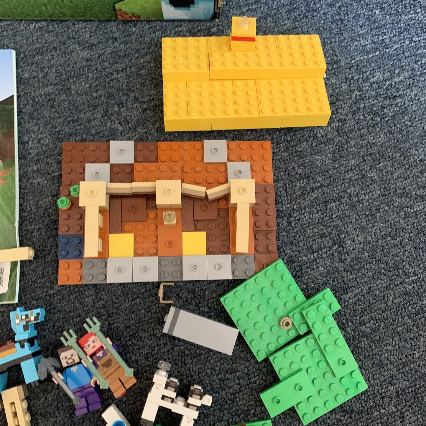 LEGO Minecraft: The Horse Stable (21171)