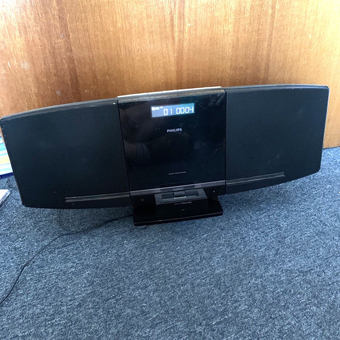 Philips Sleek Micro Sound System CD Radio USB 30-pin iPod Dock DCM292/79