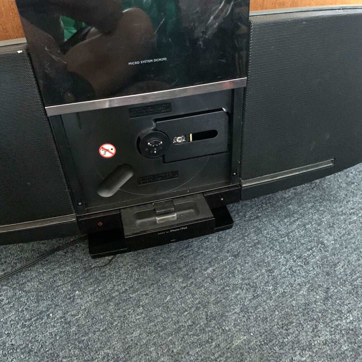 Philips Sleek Micro Sound System CD Radio USB 30-pin iPod Dock DCM292/79