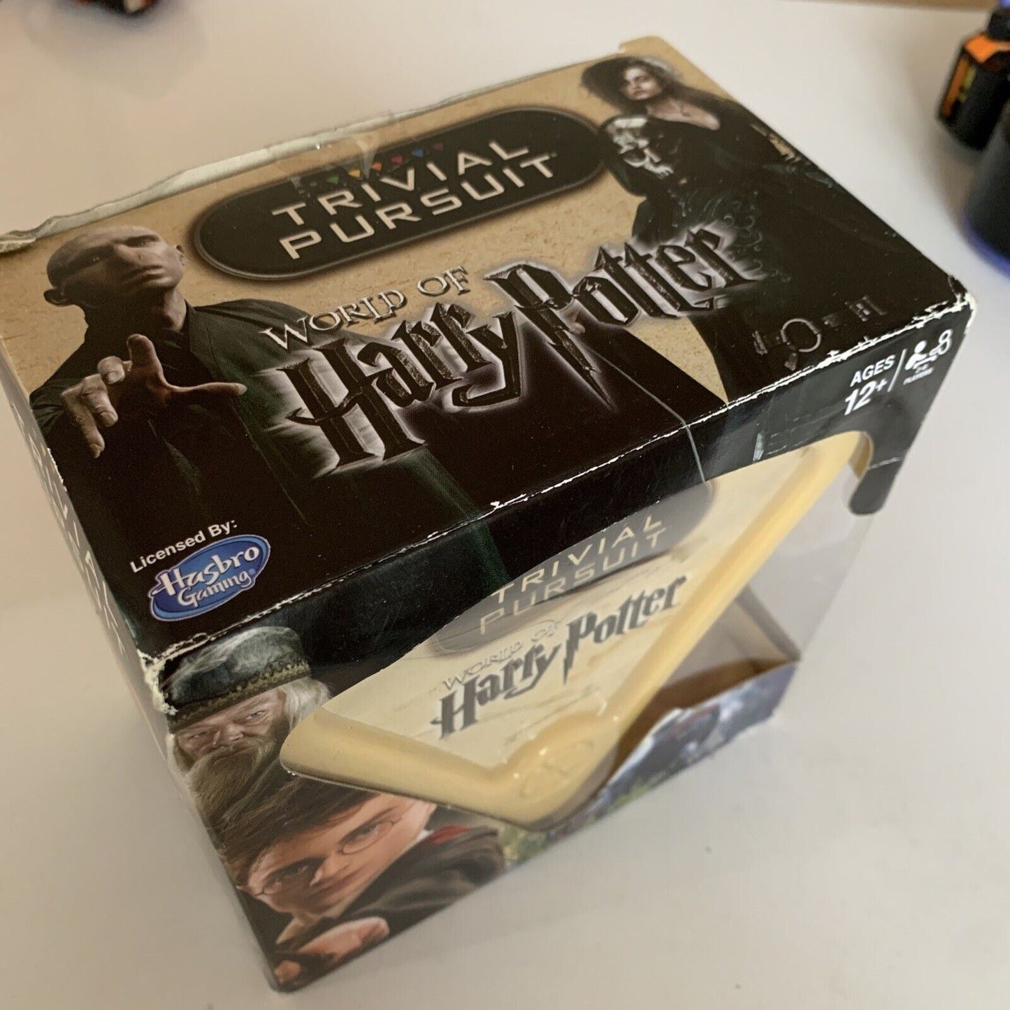 *New Sealed* Hasbro Harry Potter Trivial Pursuit 2016 Board Game