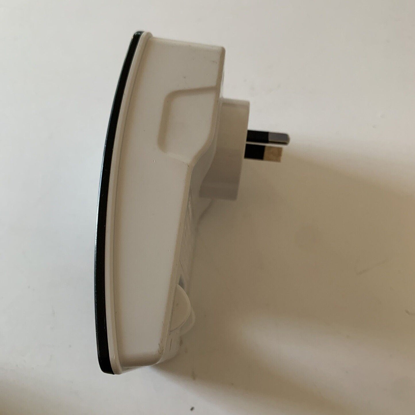 Energizer Ni-MH Battery Charger CHVCM3-NZ 4x AA AAA