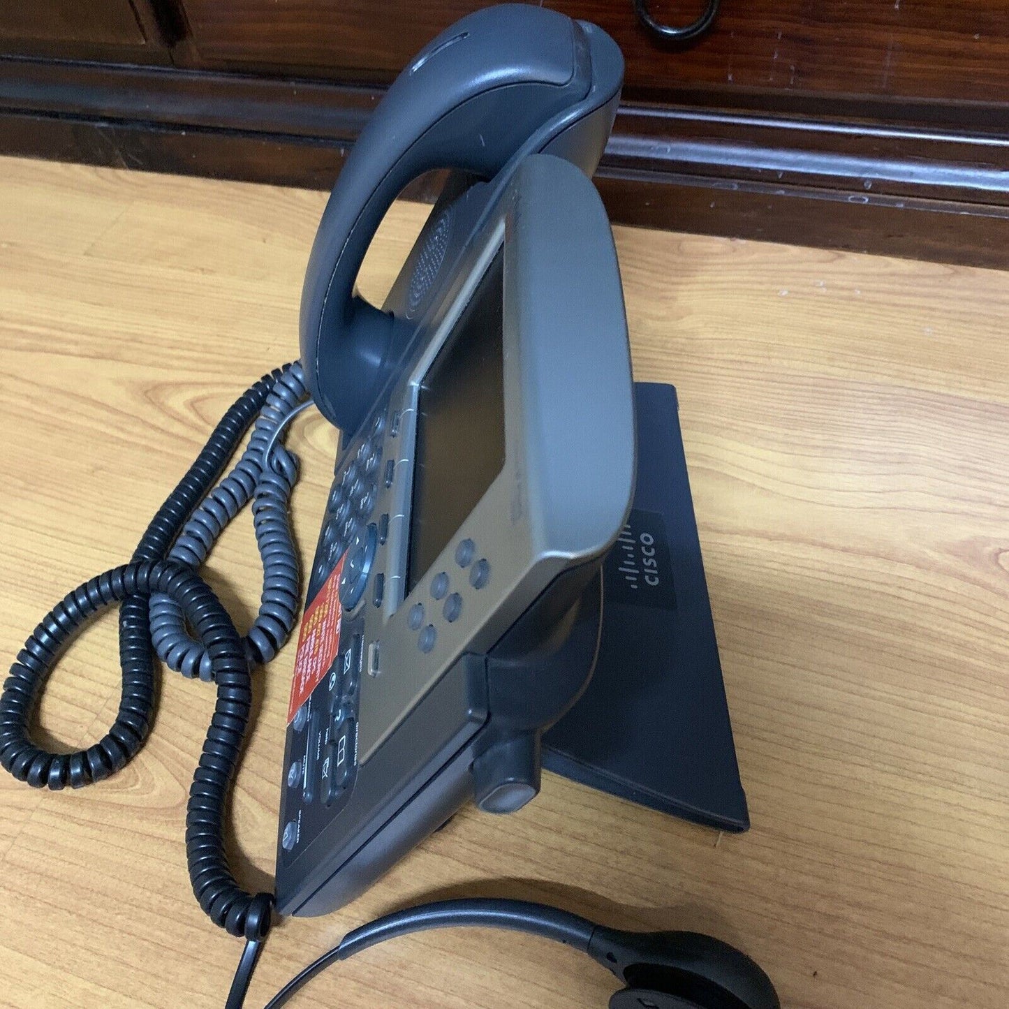 Cisco IP Phone 7965 & Plantronics Headset