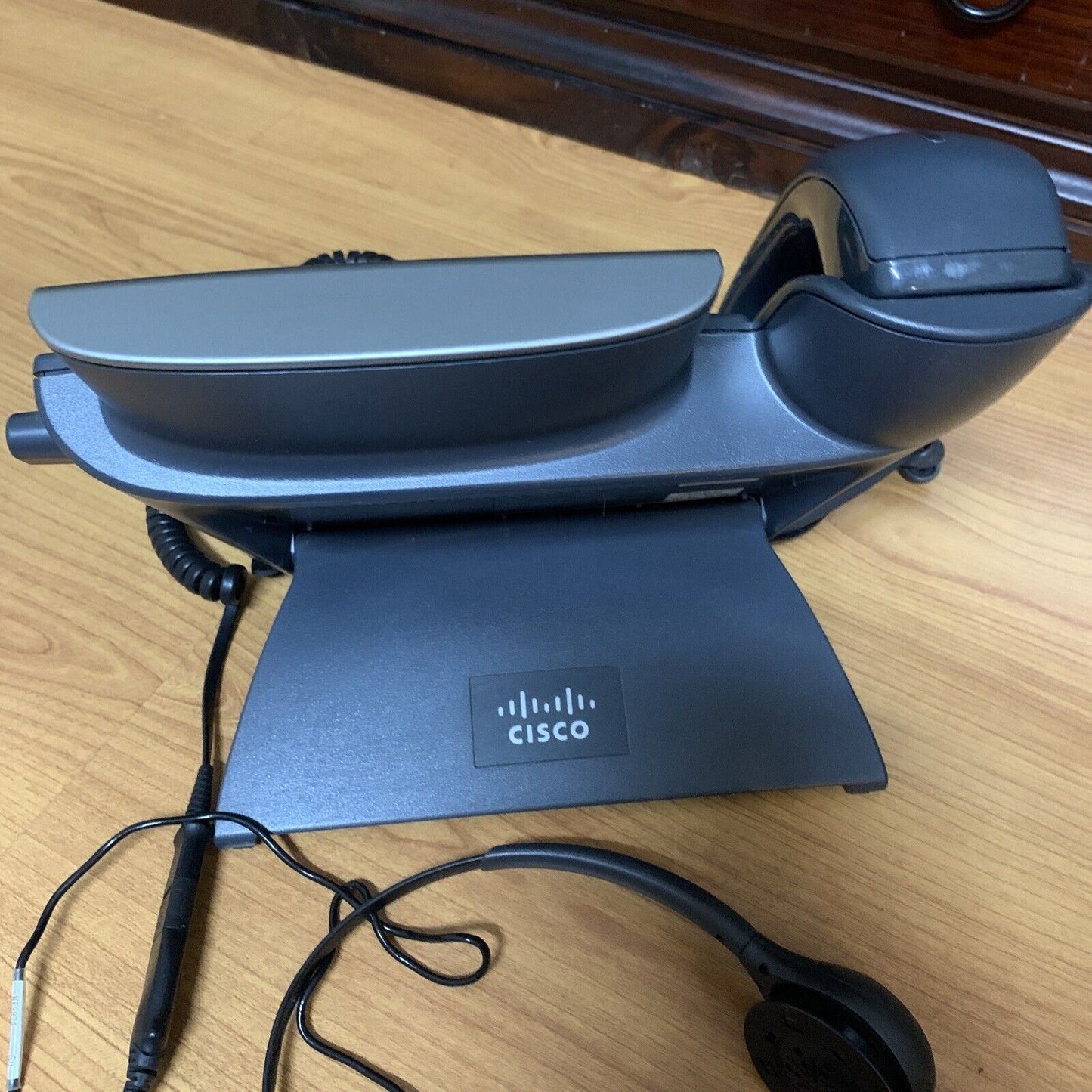 Cisco IP Phone 7965 & Plantronics Headset