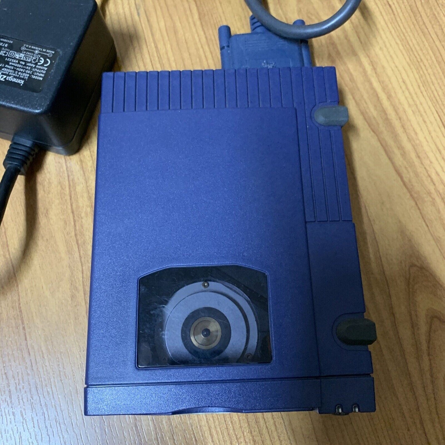 Iomega Zip Drive External Parallel Z100P2 with Power Supply and Cable