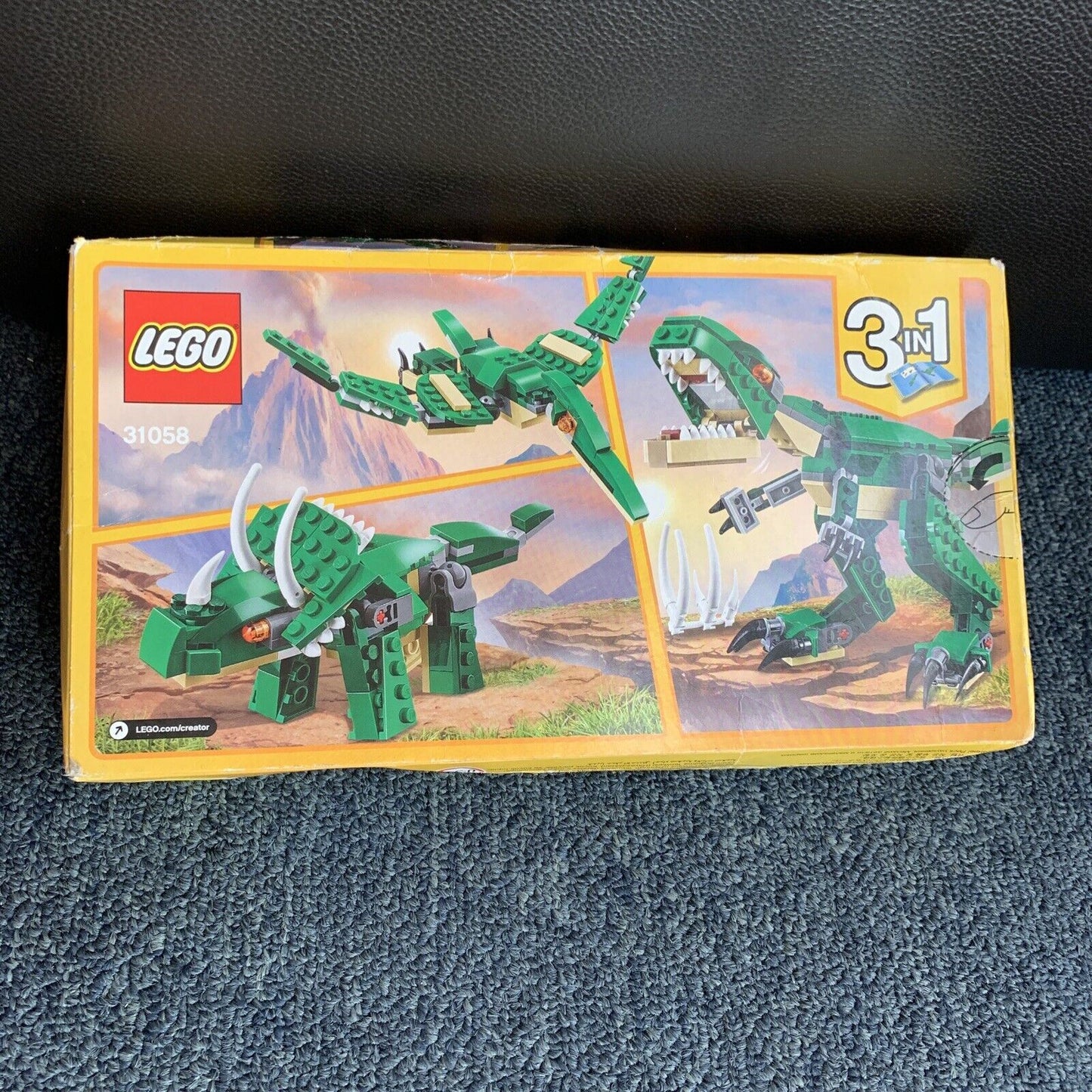 LEGO CREATOR 3-IN-1 Mighty Dinosaurs 31058 NEW