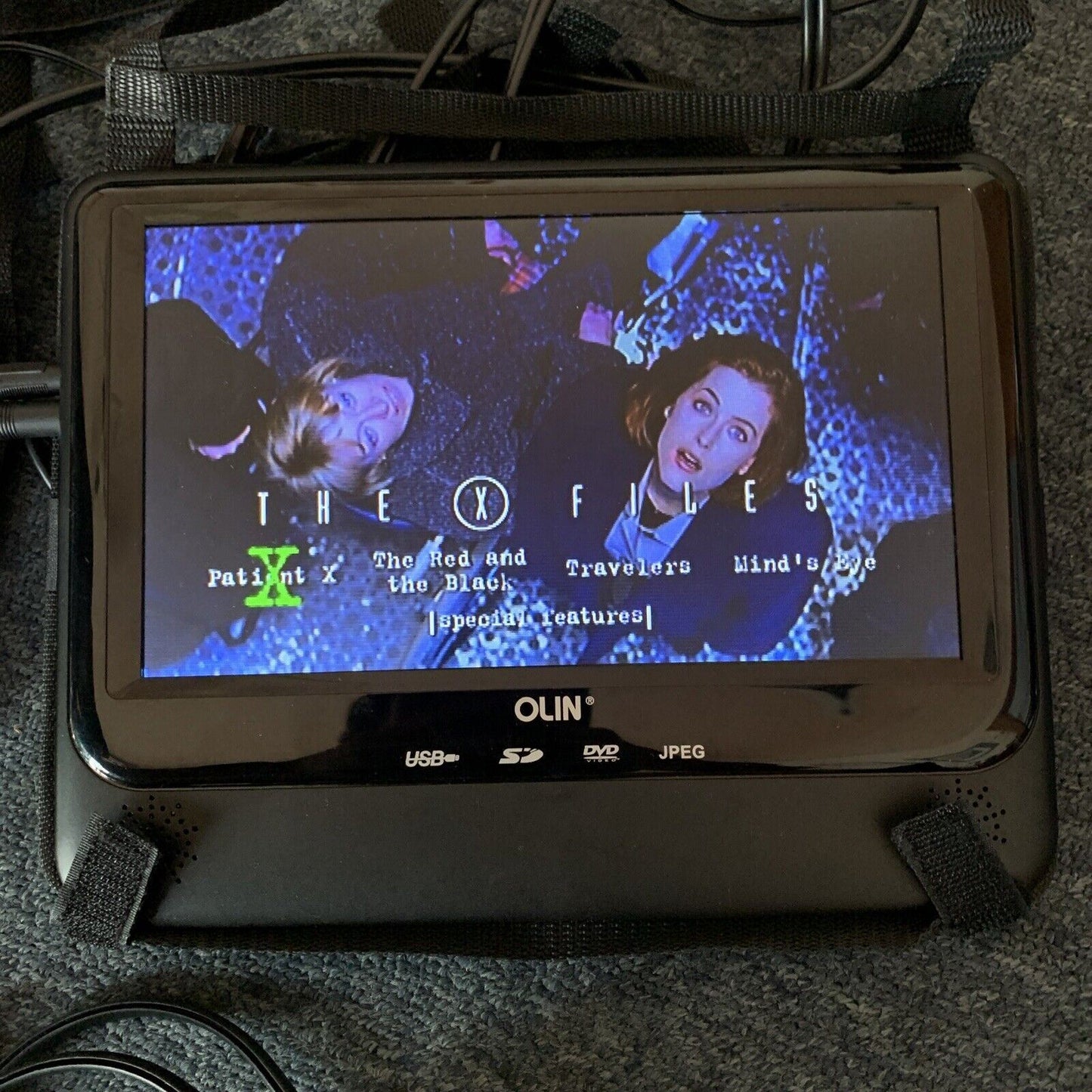 Olin PD-7755 7" Dual Screen Portable DVD Player