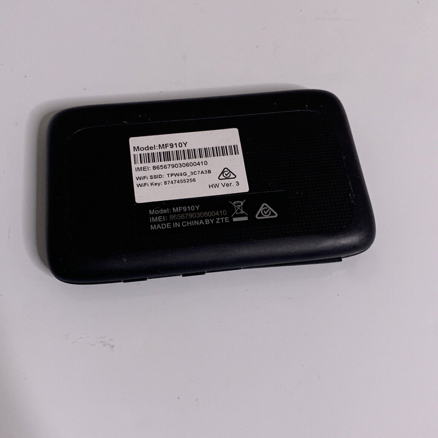 Telstra 4GX Hotspot WiFi Modem MF910Y *Locked to Telstra