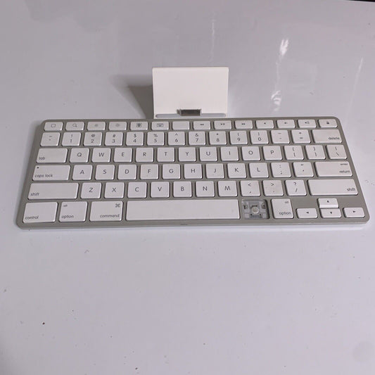 Apple iPad Keyboard Dock A1359 30-pin Connector