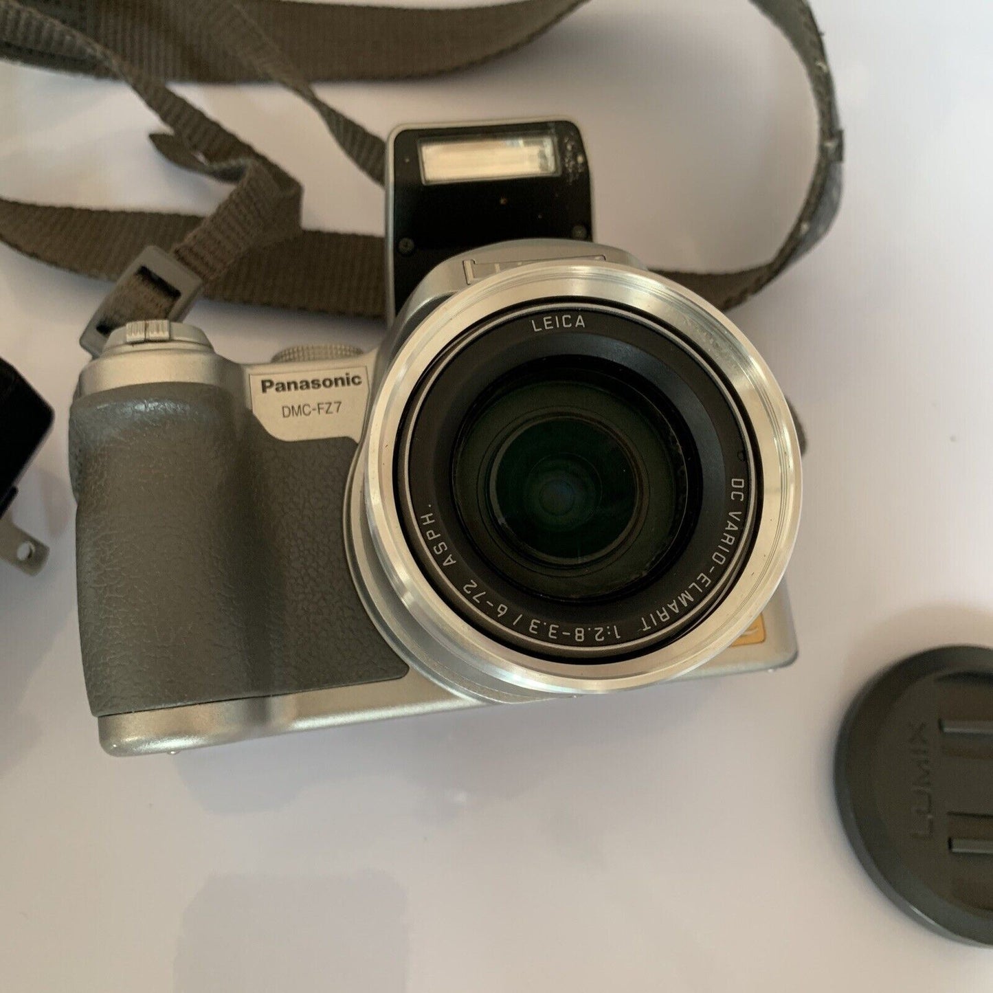 Panasonic Lumix DMC-FZ7K 6MP Digital Camera 12x Optical Leica Lens