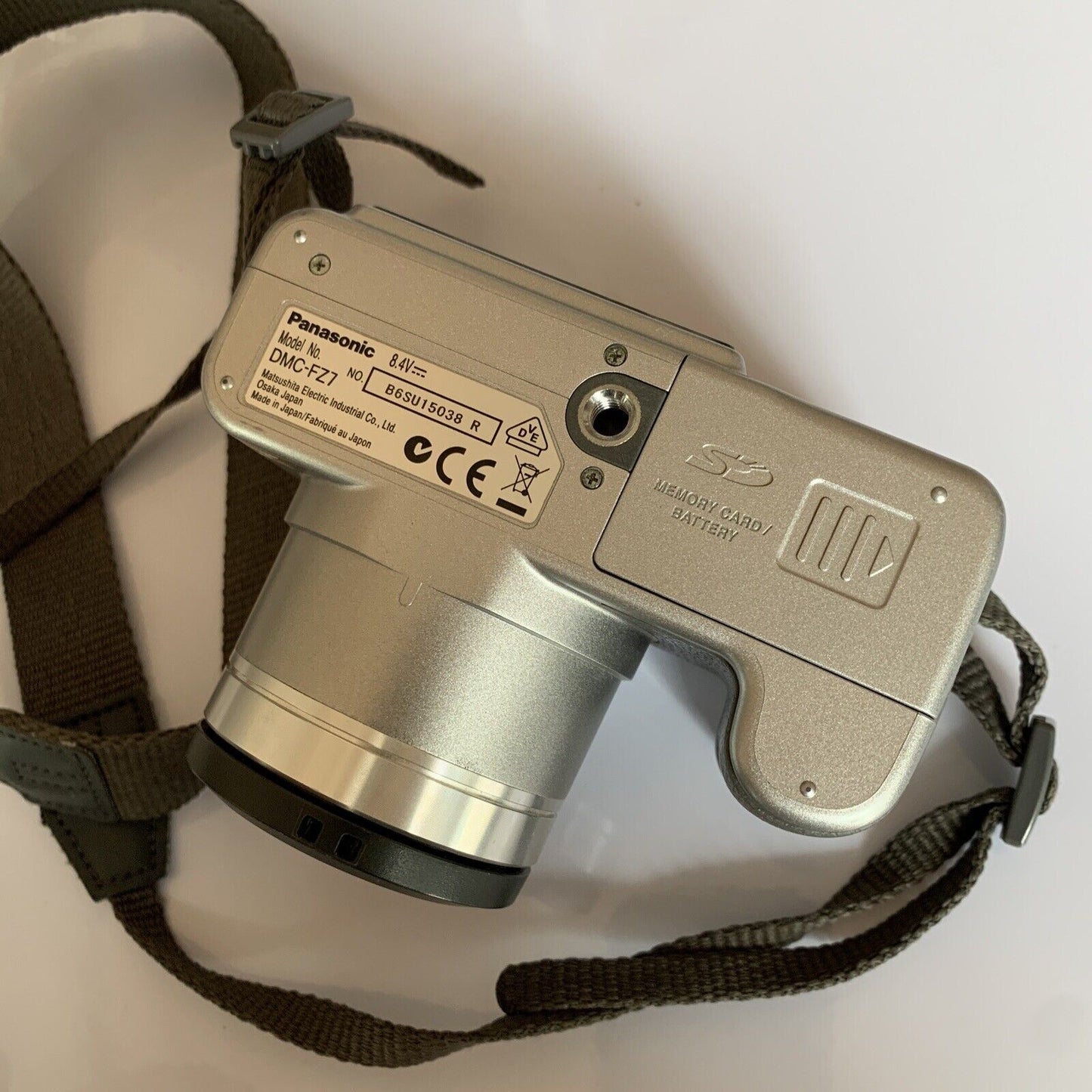 Panasonic Lumix DMC-FZ7K 6MP Digital Camera 12x Optical Leica Lens