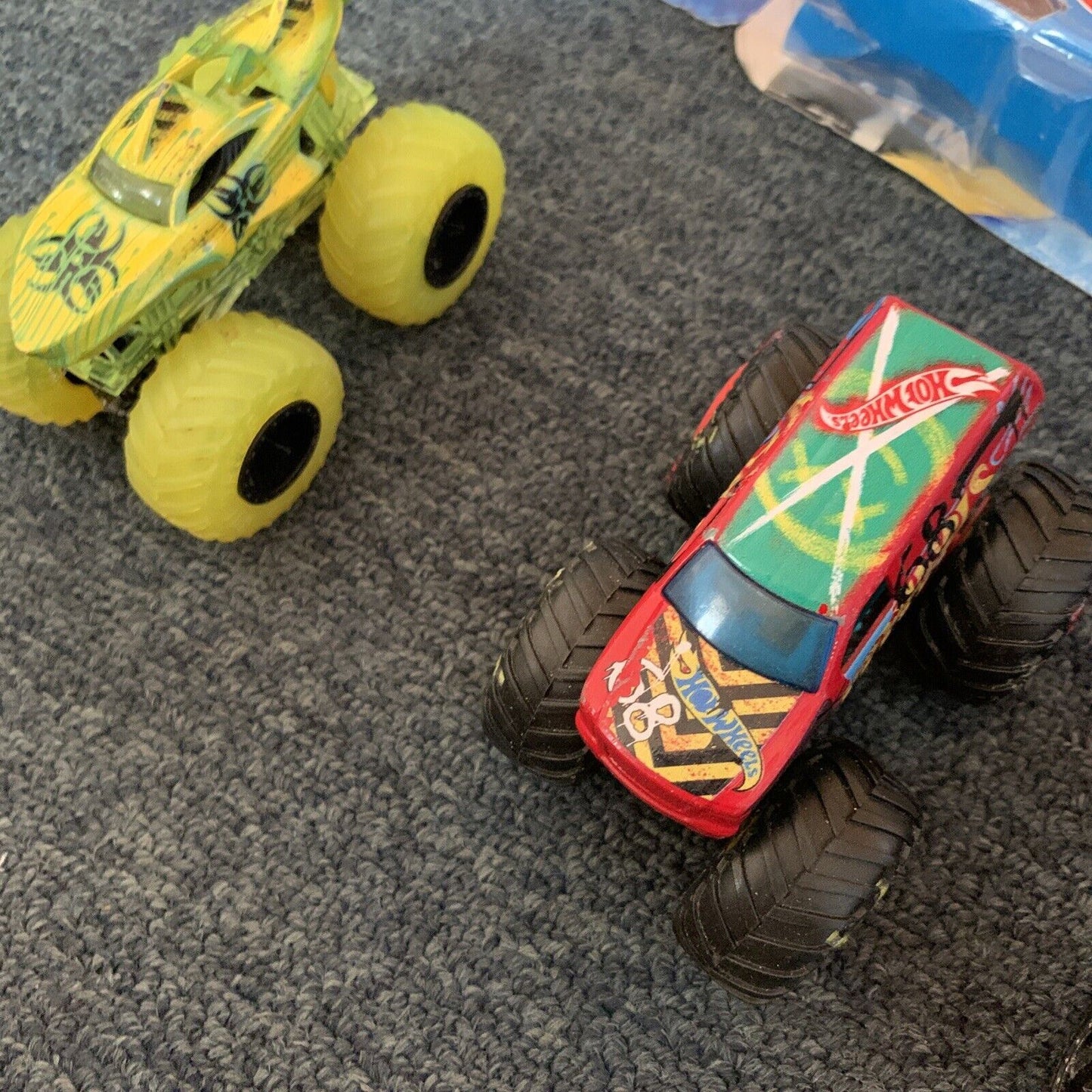 6x NEW Hot Wheels Marvel DC Cars Batman Spiderman  + 3 Monster Truck