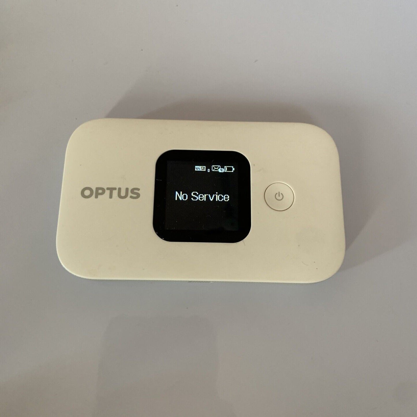 Huawei E5577 Optus 4G WiFi Modem - White Locked to Optus