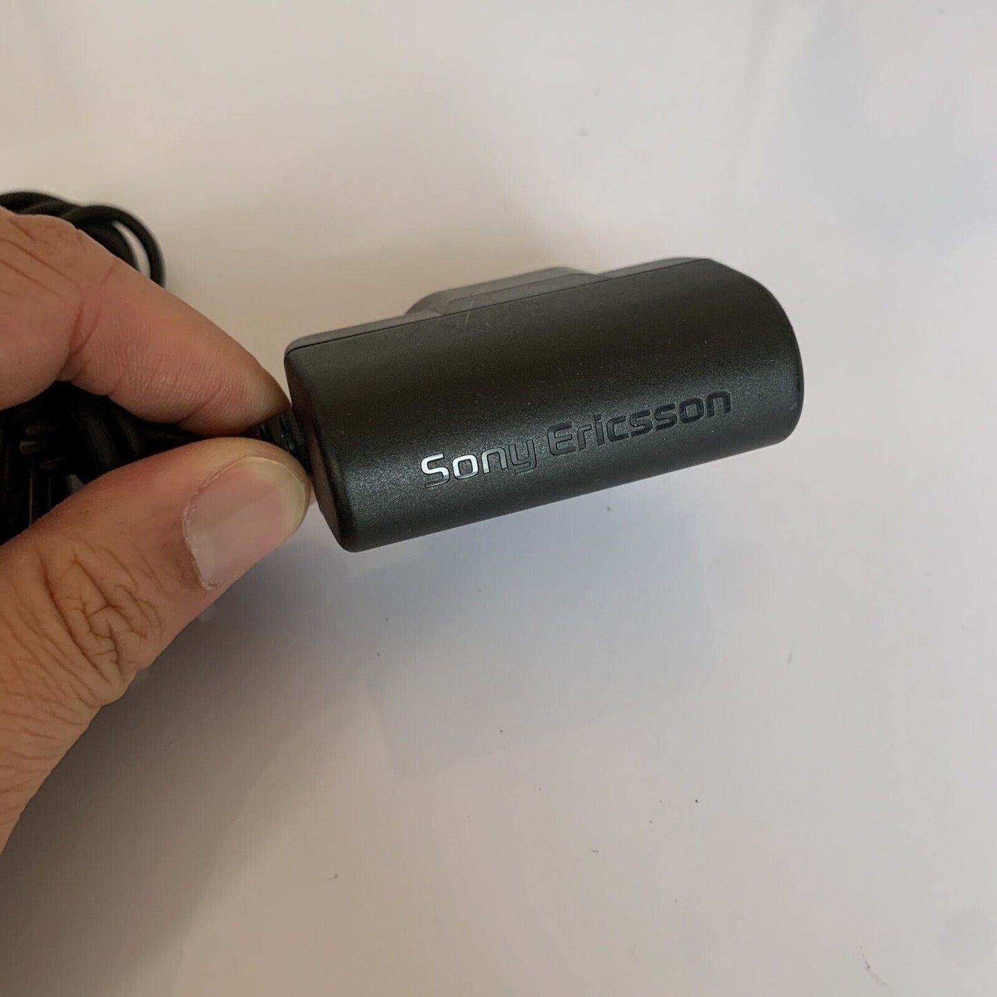 Genuine Sony Ericsson CST-75 Charger