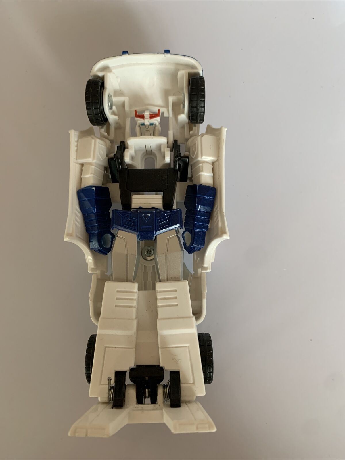 Autobot Jazz Hasbro Transformers Animated Deluxe 5"