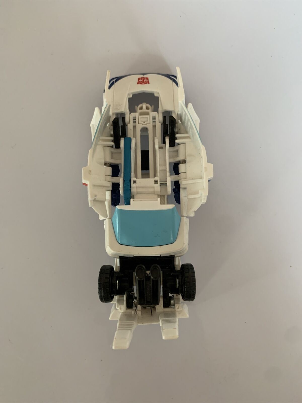 Autobot Jazz Hasbro Transformers Animated Deluxe 5"