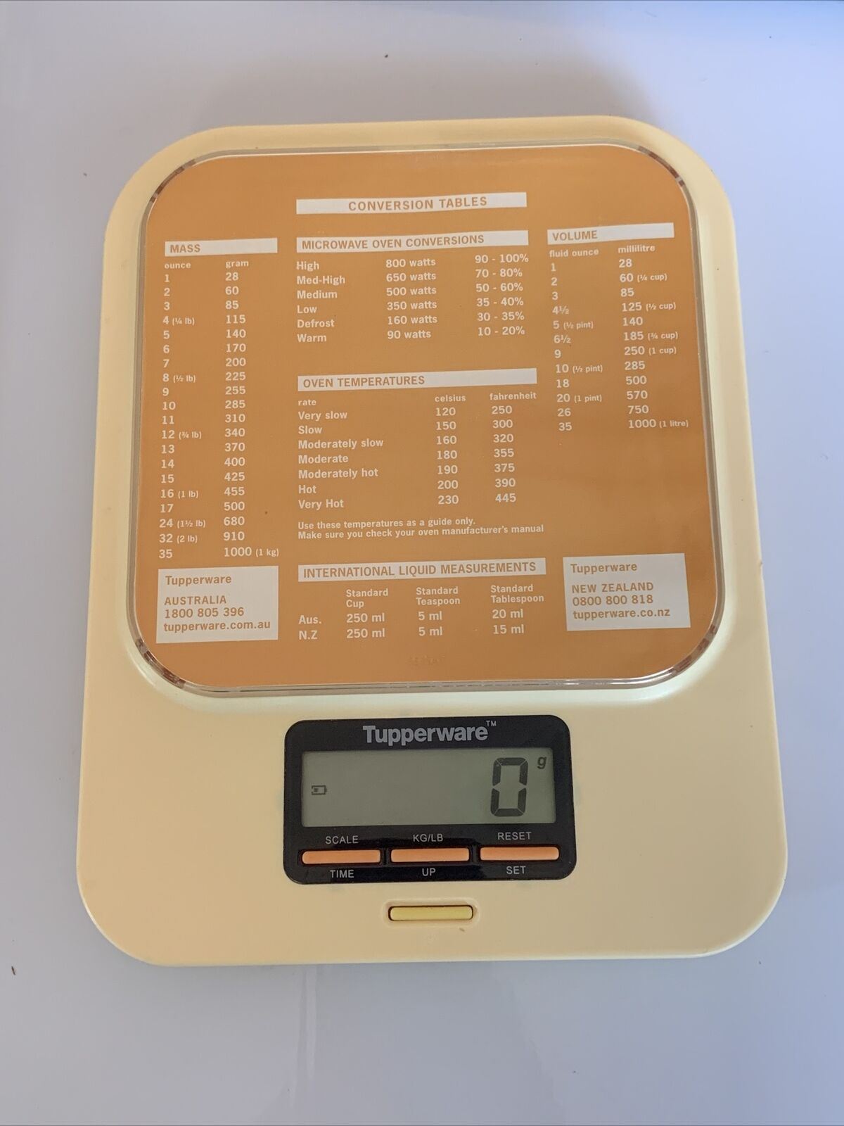 VINTAGE Tupperware Digital Kitchen Scales Conversion Tables on Front Of Scales