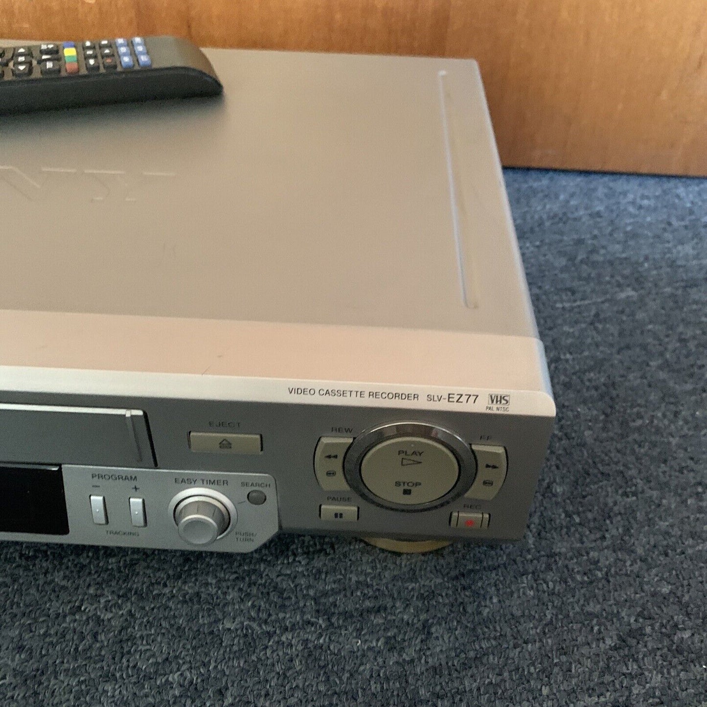 Sony SLV-EZ77AS VHS PAL/NTSC Player Recorder Sapphire Tape Cleaner Stereo 6 Head