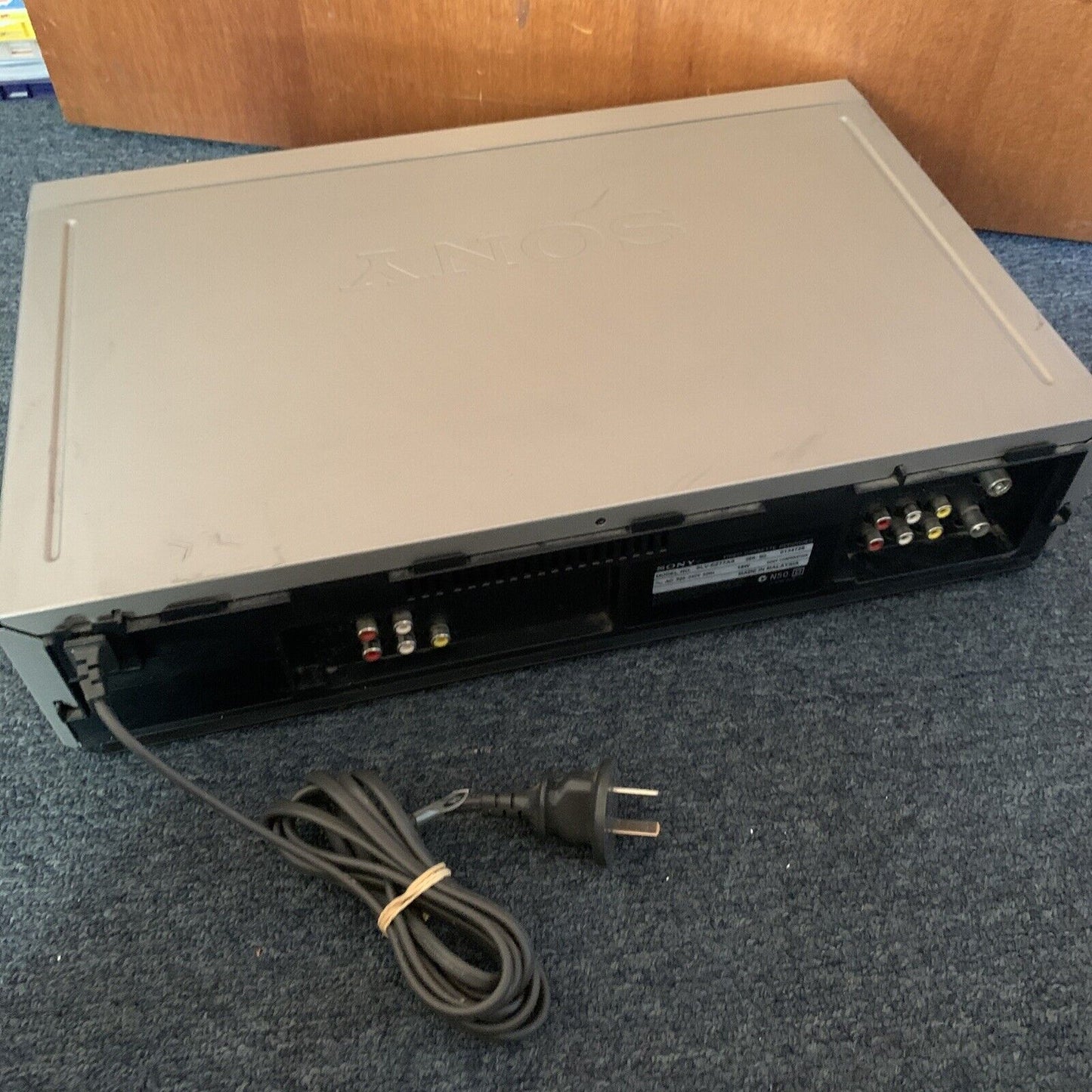 Sony SLV-EZ77AS VHS PAL/NTSC Player Recorder Sapphire Tape Cleaner Stereo 6 Head