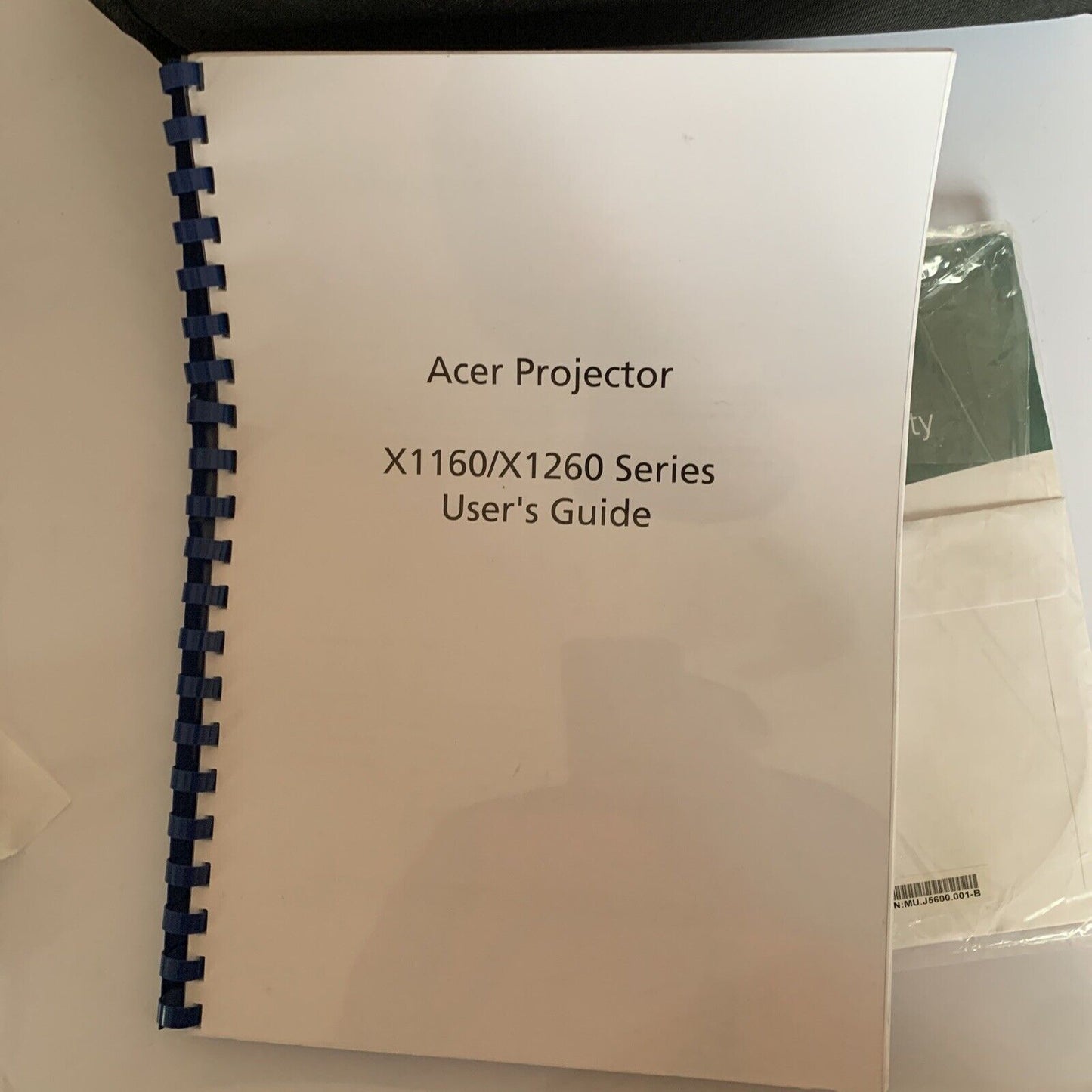 Acer X1160 DLP Projector with Remote and Bag