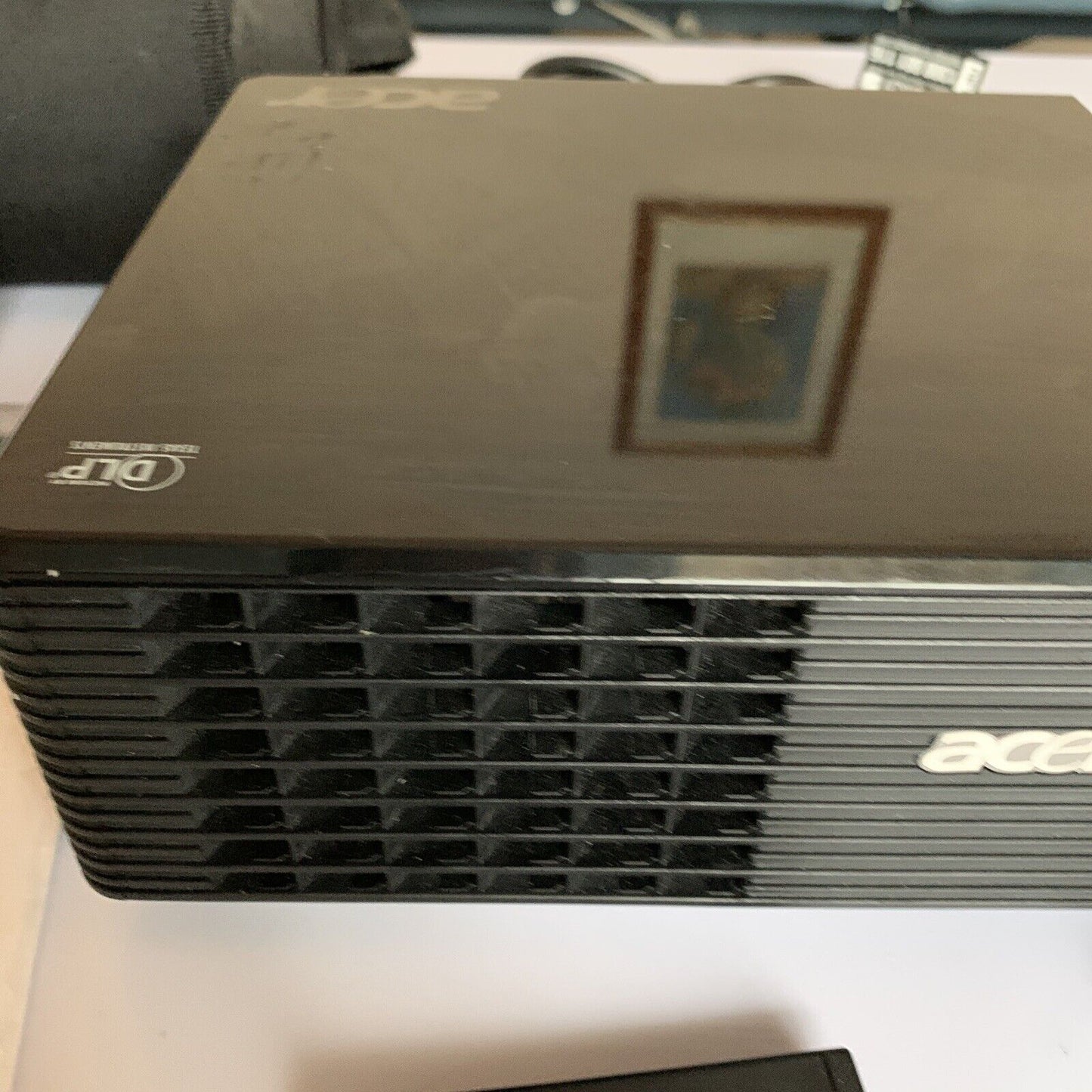 Acer X1160 DLP Projector with Remote and Bag