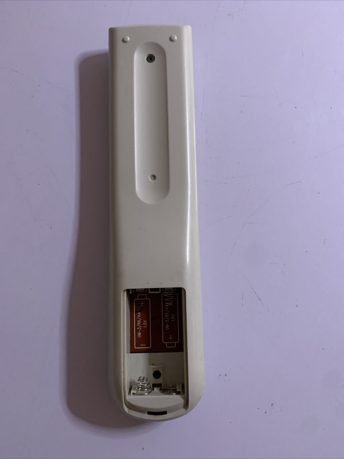 Genuine Akai RC-0093 Remote Control Missing Battery Lid