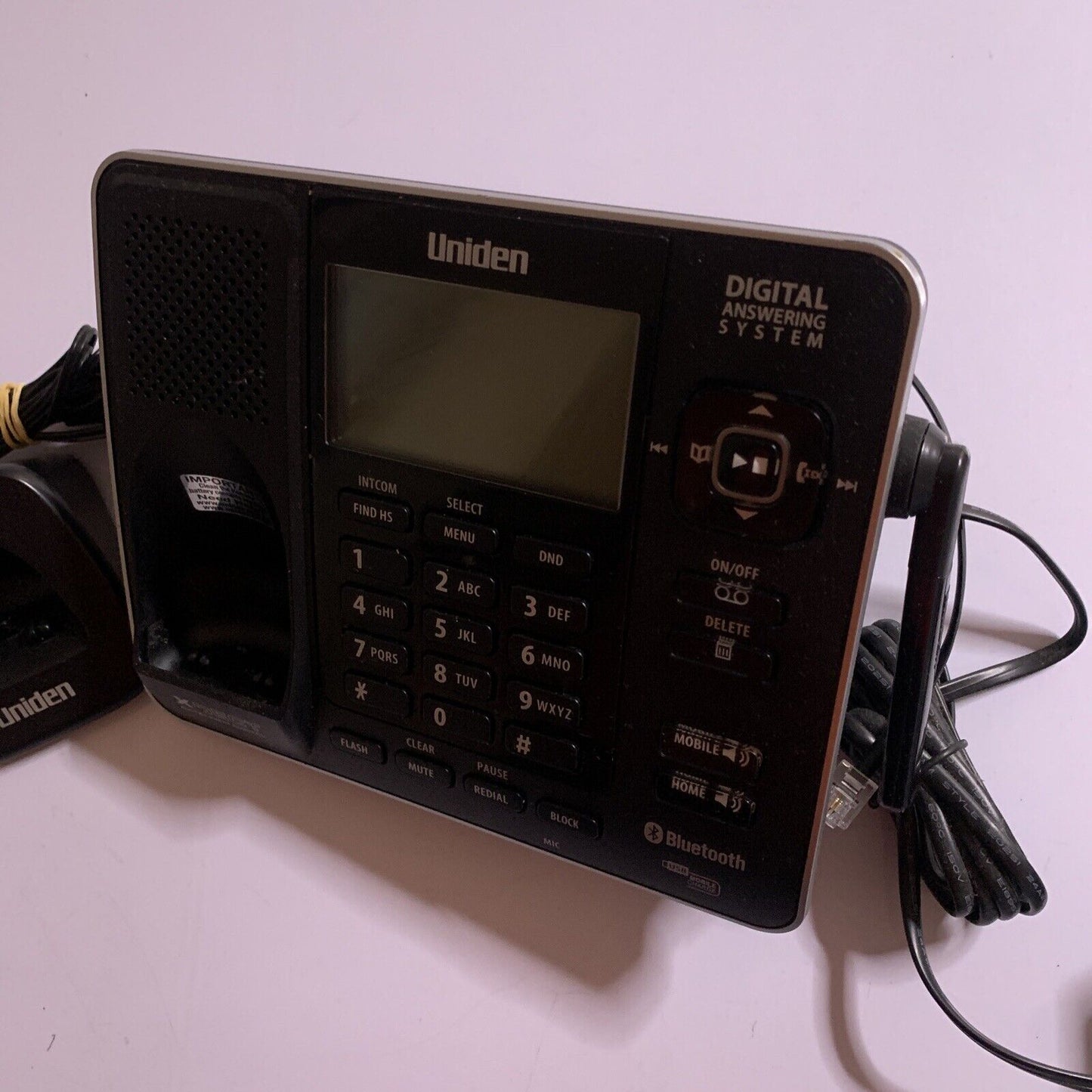 Uniden XDECT8355 +1 Digital Cordless Phone Answering Machine with 2 Handsets