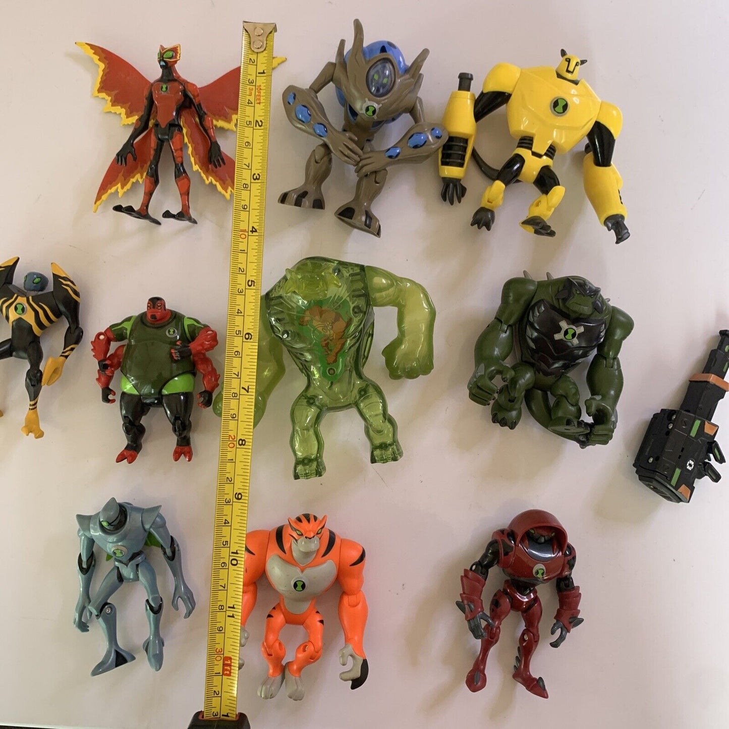 10x Ben 10 Action Figures 4" 10cm Various characters