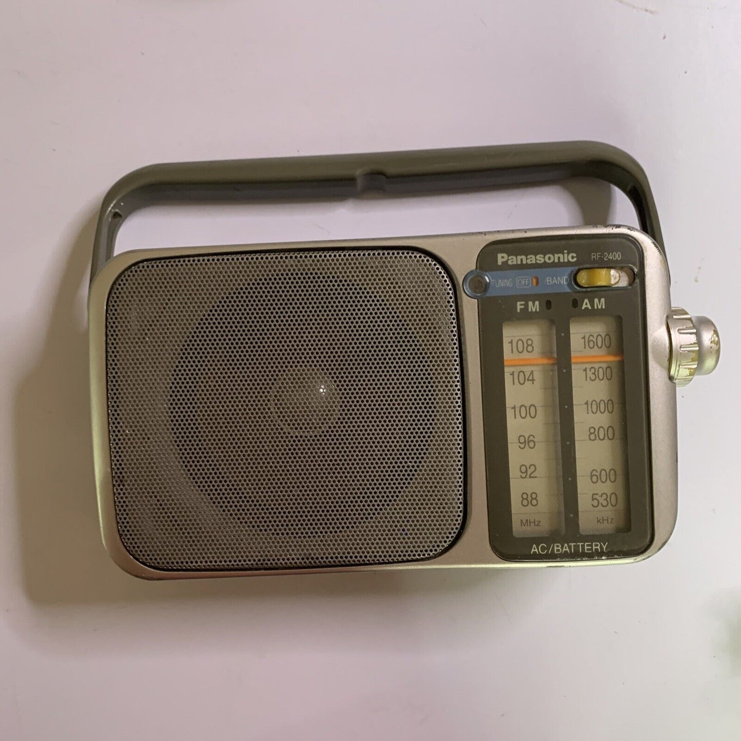 Panasonic RF-2400 Portable AM/FM Radio with Speakers