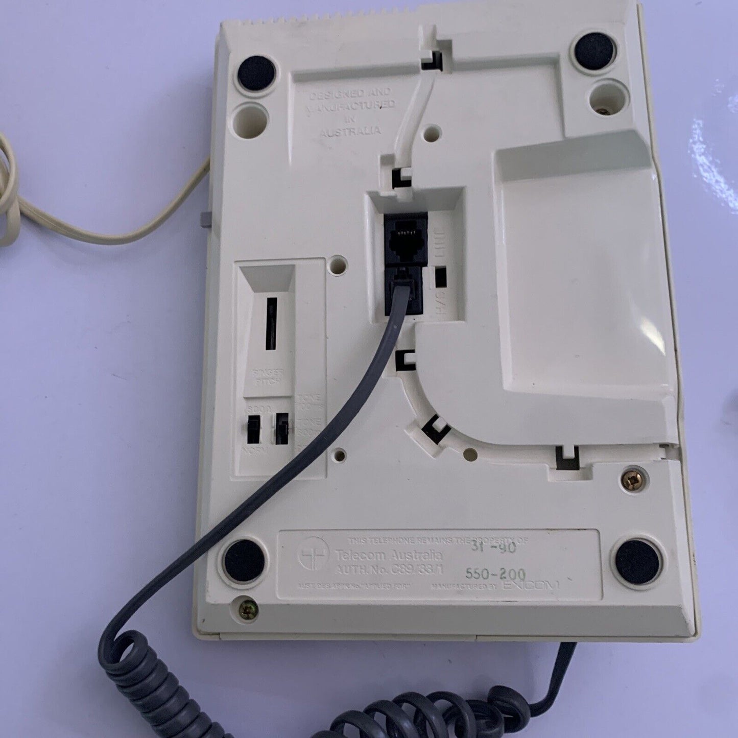 Telecom Touchfone Corded Telephone 550-200 NBN Compatible