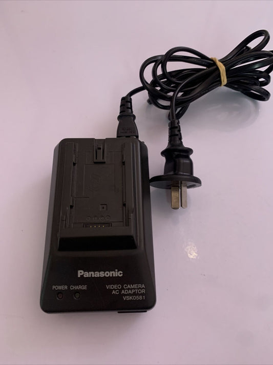 Genuine Panasonic Video Camera VSK0581 Charger AC Adaptor CGR-D08S D16S D28S D54