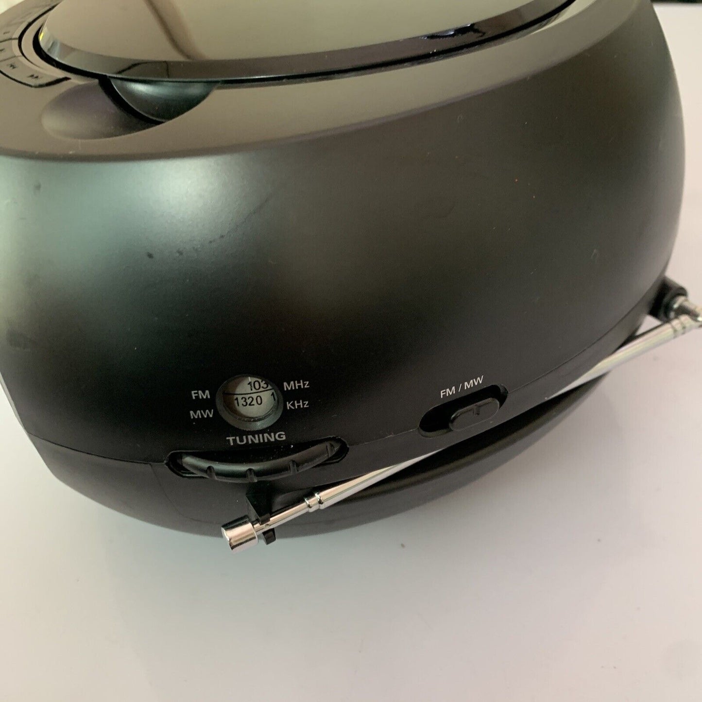 Philips CD Sound Machine AM/FM Radio AZ100B