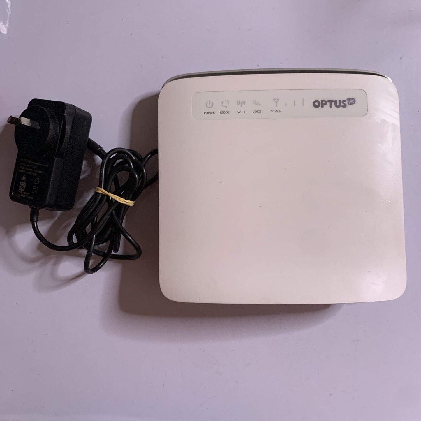 Optus Home Wireless Broadband 4G LTE Wi-Fi Router Huawei E5186 – Retro Unit