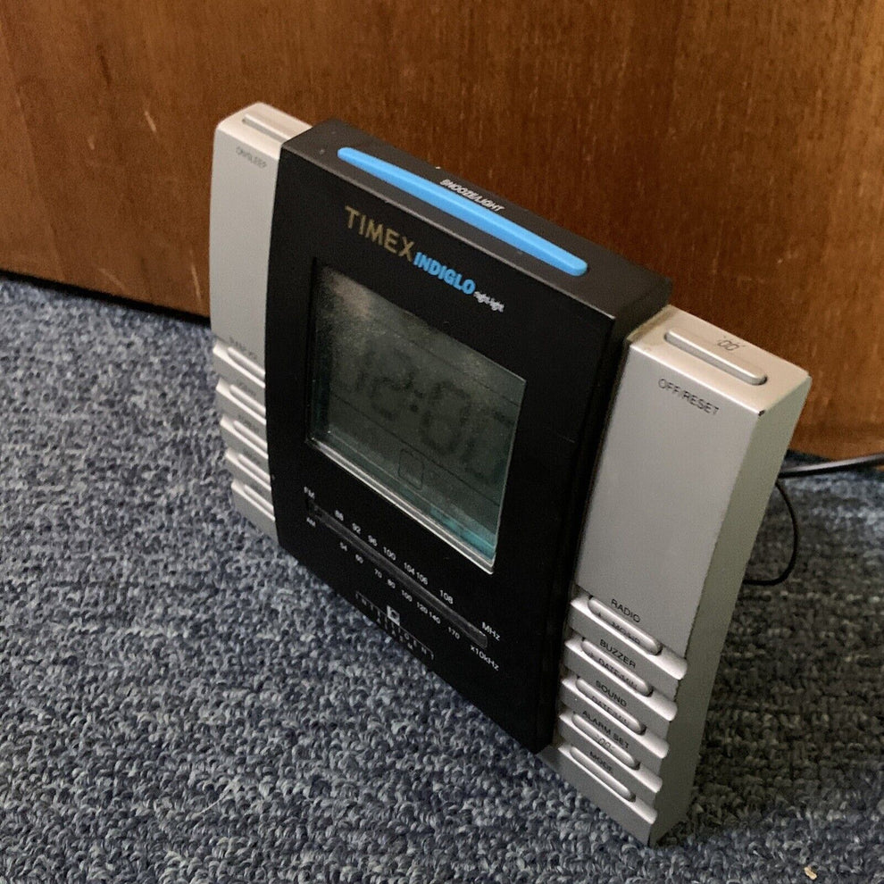 Timex Indiglo Night Light Intelligent Alarm Clock with AM/FM Radio T56