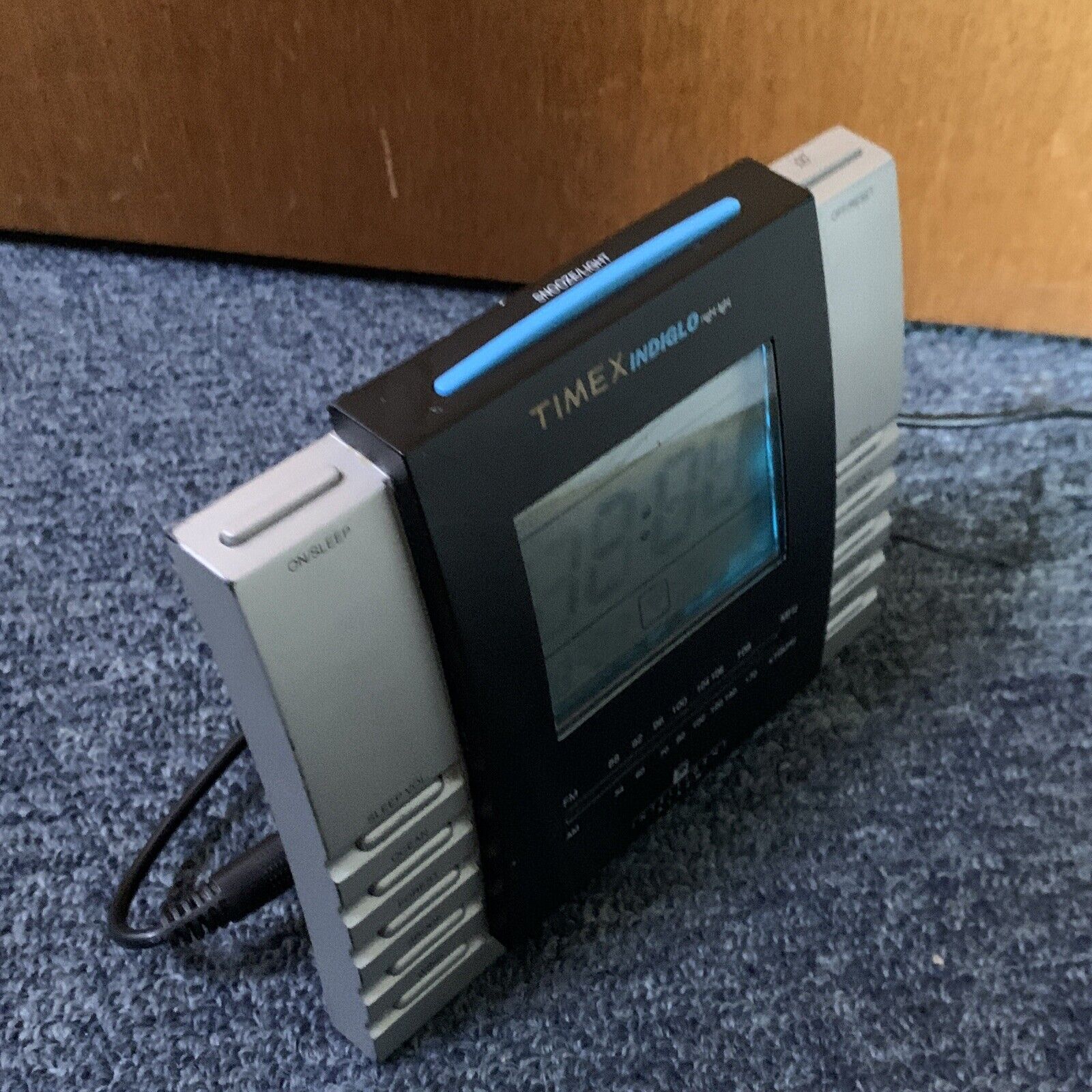 Timex Indiglo Night Light Intelligent Alarm Clock with AM/FM Radio T56