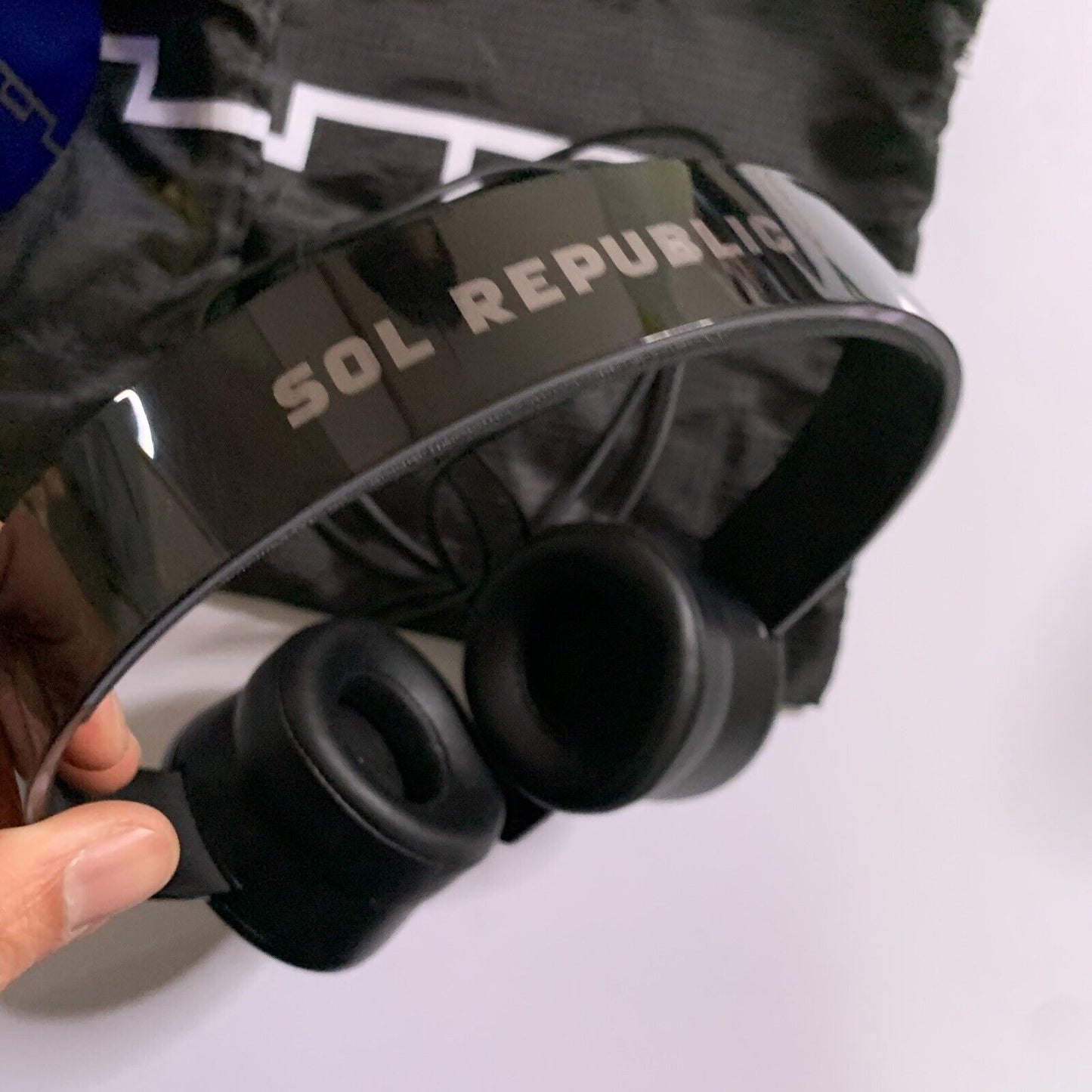 2x Sol Republic Tracks HD V10 Headphones 3.5mm Plug