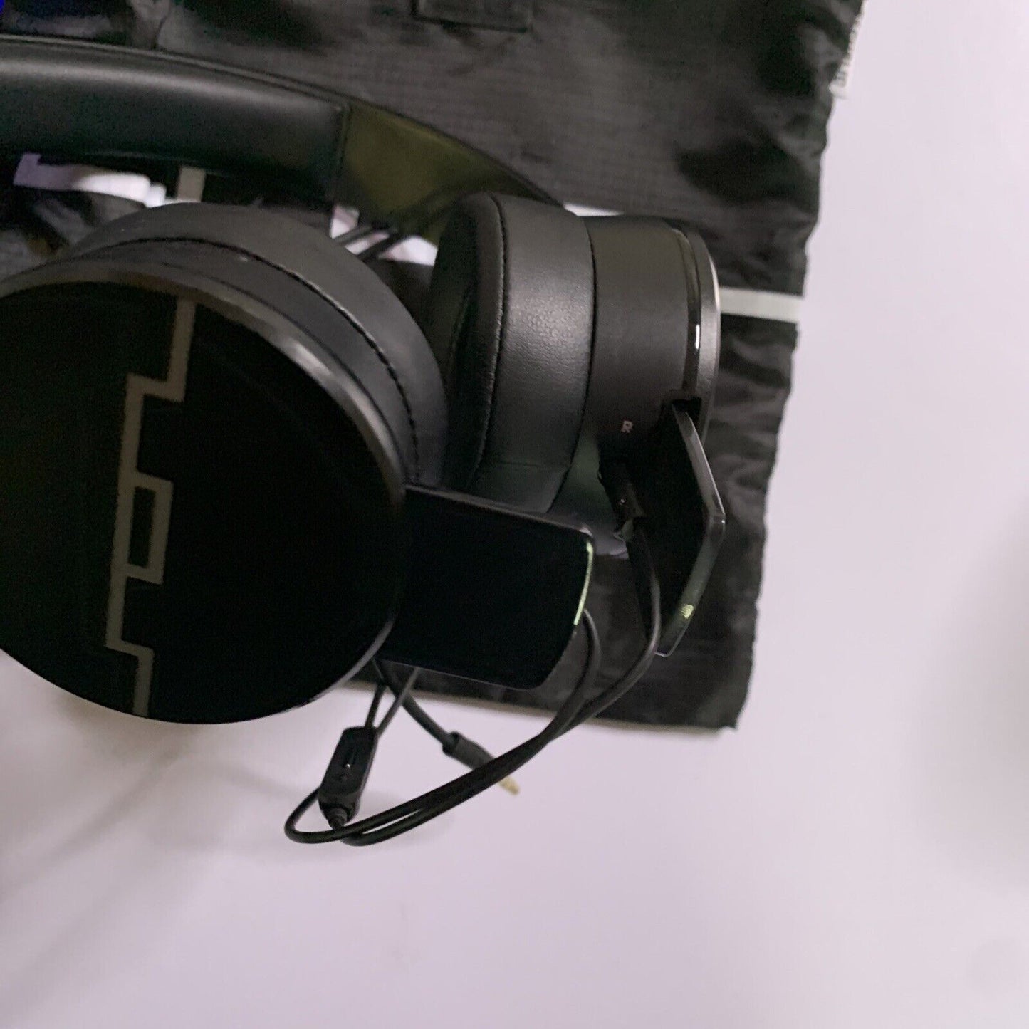 2x Sol Republic Tracks HD V10 Headphones 3.5mm Plug