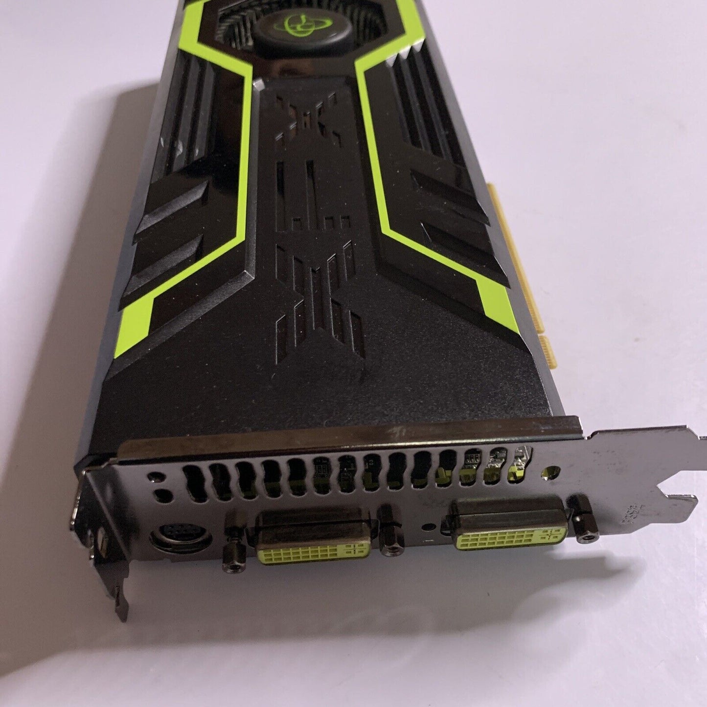 XFX GeForce GTS 250 1GB DDR3 PCI Express 2.0 x16 SLI Support Video Card