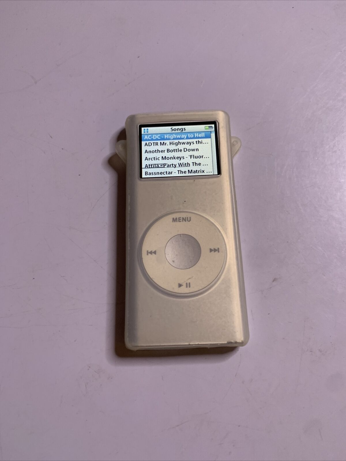 Apple iPod Nano 2th Gen 2GB A1199 EMC 2115 *Dead Pixels