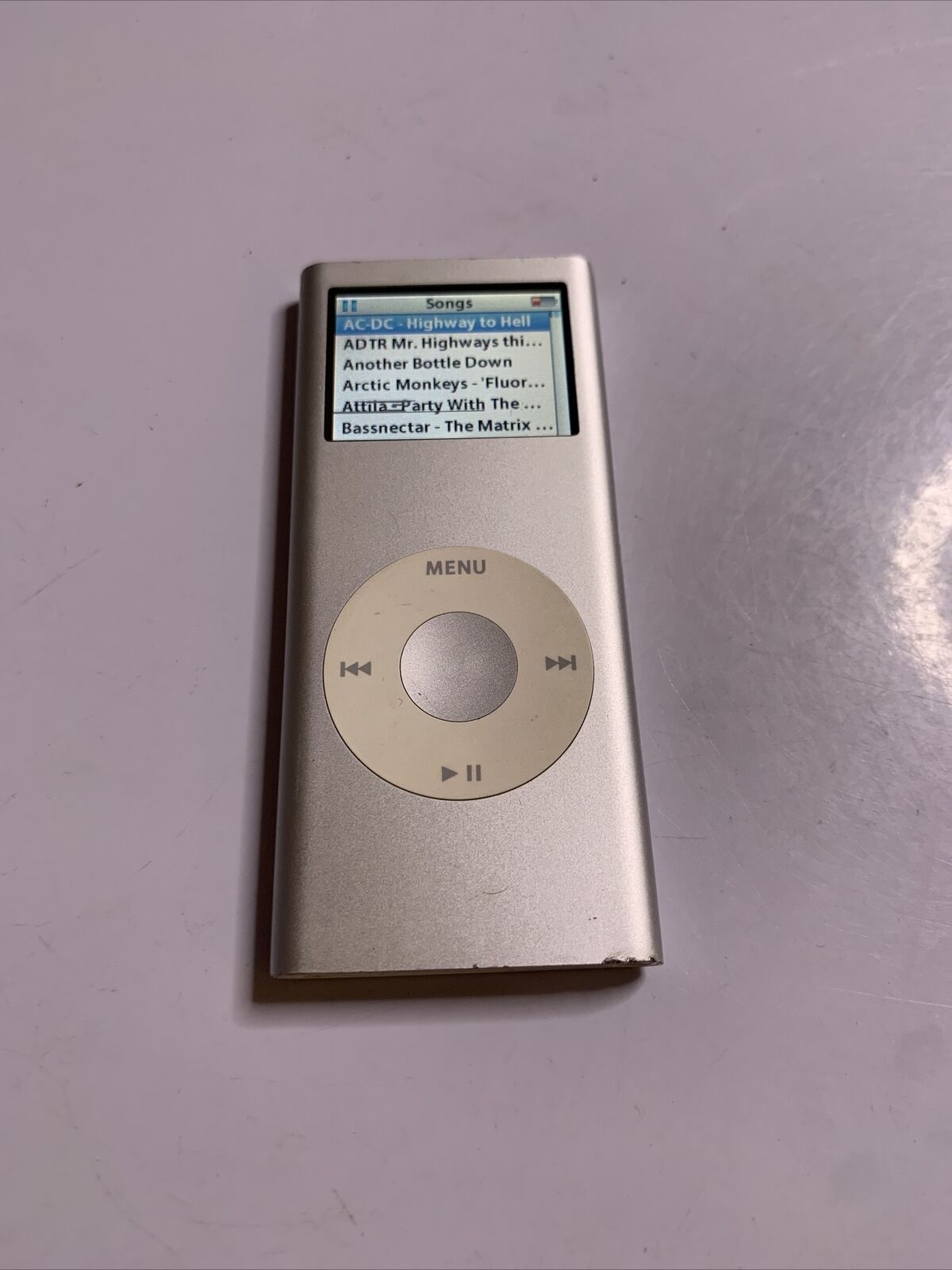 Apple iPod Nano 2th Gen 2GB A1199 EMC 2115 *Dead Pixels