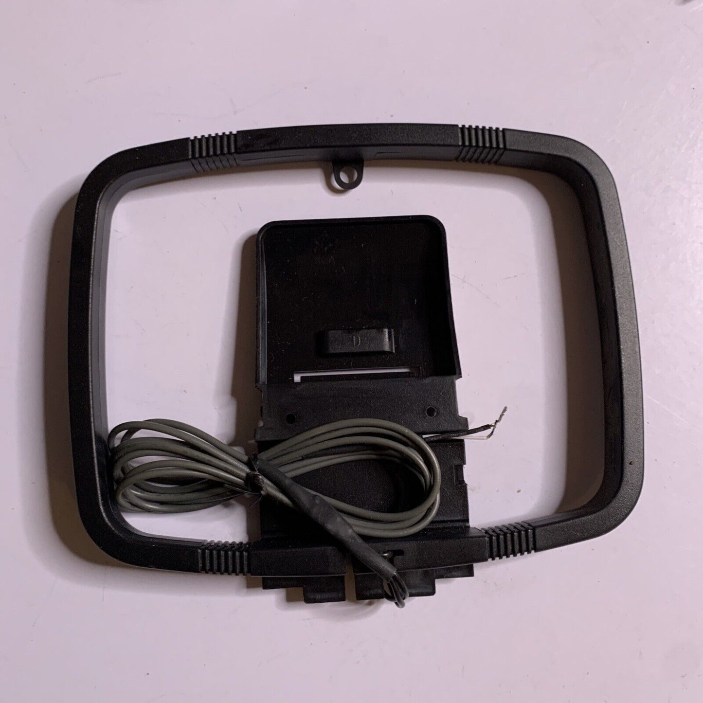 Indoor AM FM Loop Antenna Aerial Connector for Stereo Audio